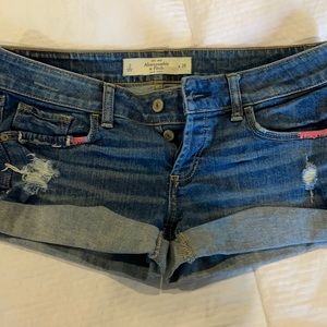 Abercrombie and Fitch denim shorts size 2/26